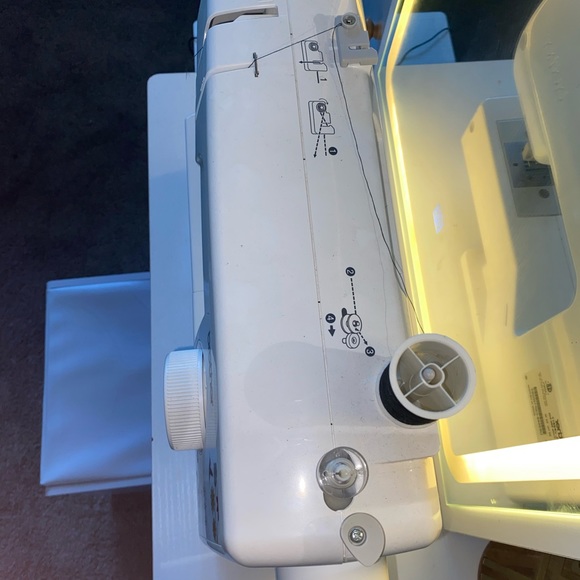 COPY - Brother Sewimg Machine JX2517 - Picture 4 of 6